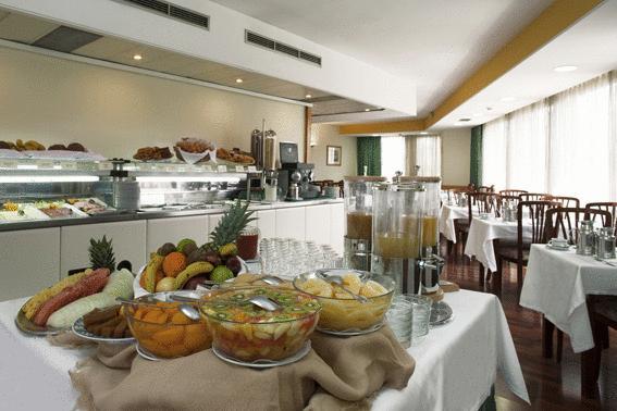 Husa Moncloa Madrid Restaurant bilde